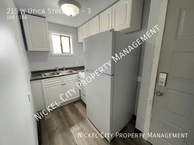 Foto del edificio - 215 W Utica St