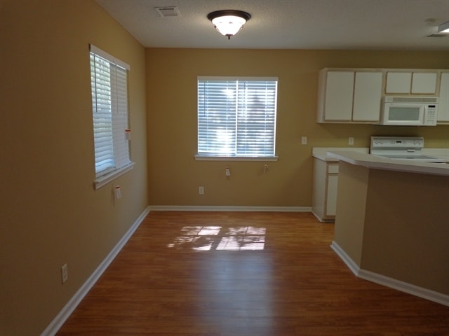 Building Photo - 106 Habitat Dr