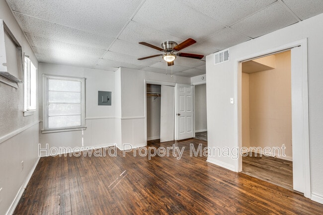 Building Photo - 4256 Standish Rd