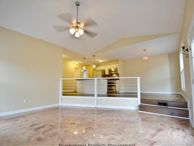 Foto del edificio - 450 Wilder Dr