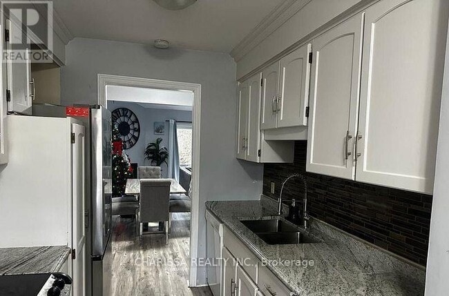 Building Photo - 21 Conestoga Rd