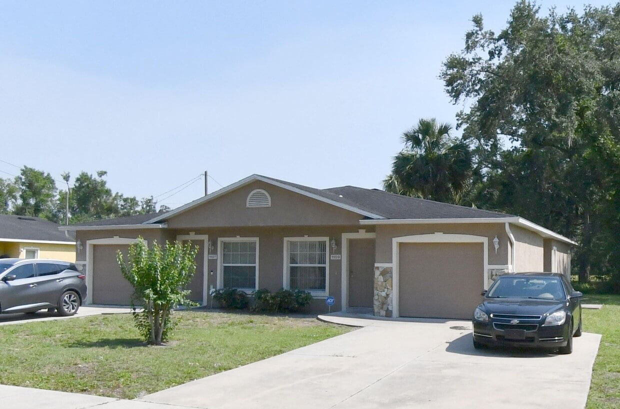 Spacious 3BR/2BA Duplex with Private Garage – Carpet-Free! - Spacious 3BR/2BA Duplex with Private Garage – Carpet-Free!