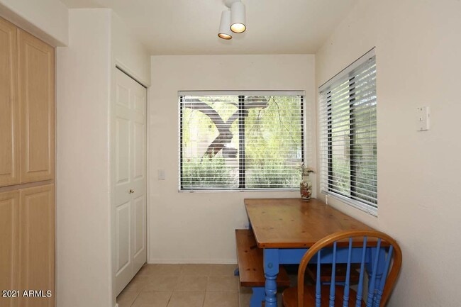 Building Photo - 15380 N 100th St