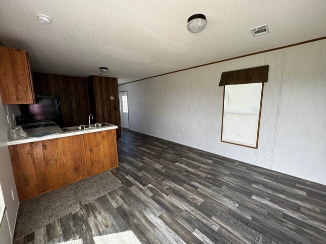 Building Photo - 7650 FL-78