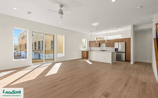 Building Photo - 2206 Arroyo Ave