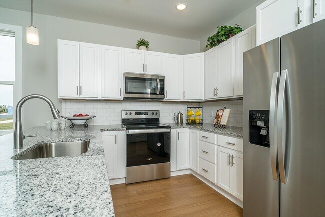 Building Photo - 1526 Crownpoint Dr