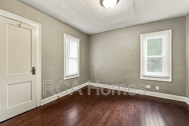 Foto del edificio - 1126 E Bradbury Ave