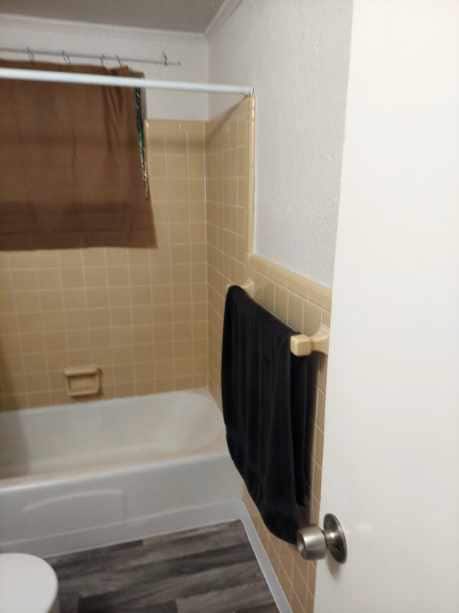 Building Photo - "Charming 2-Bedroom Retreat in Abbeville – Ideal Comfort and Convenience Await!"