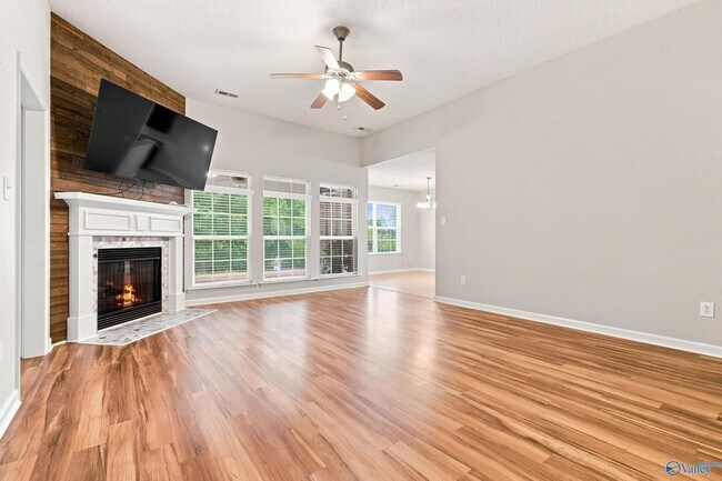 Foto del edificio - 161 Alderwood Dr
