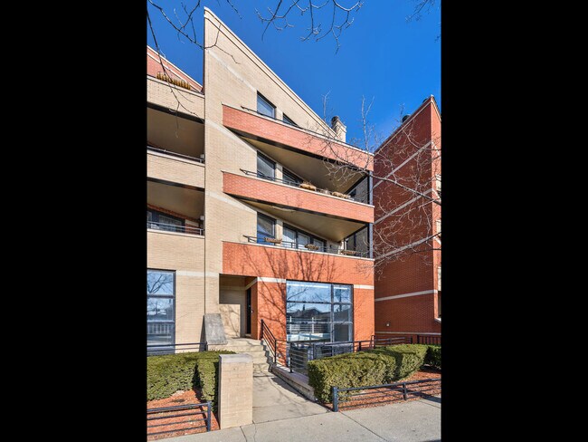Building Photo - 1510 W Grand Ave