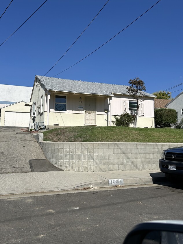 Primary Photo - 3049 Community Ave
