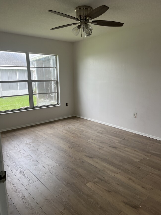 Building Photo - 2846 Bradley Ct