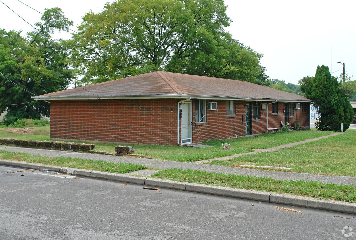 Primary Photo - 27 Hart St