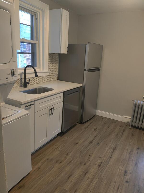 Building Photo - 5811 N Woodstock St