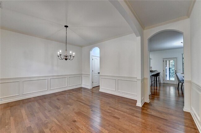 Foto del edificio - 5013 Groover Dr