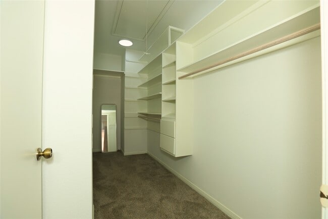 Building Photo - 107 Manor Pl