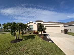Building Photo - 3934 Lively Coral Pl