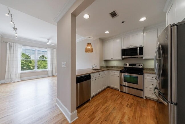 Building Photo - 2277/2255 Peachtree Rd NE