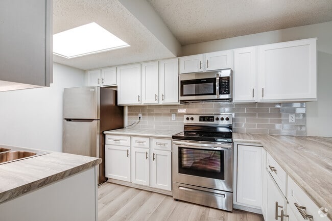 Interior Photo - Auburn Townhomes