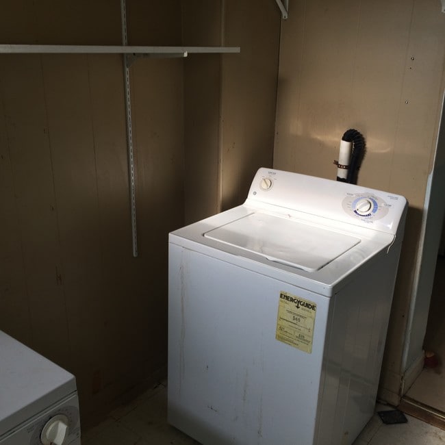 Clothes Washer - 5025 7th Pl NW
