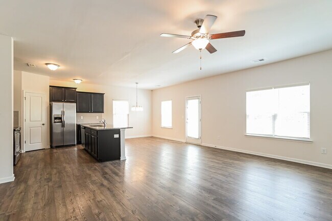 Building Photo - 4338 Drifter Dr