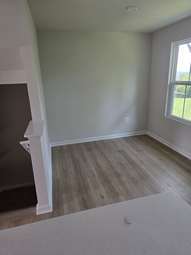 Foto del edificio - 2900 Ridge Rd
