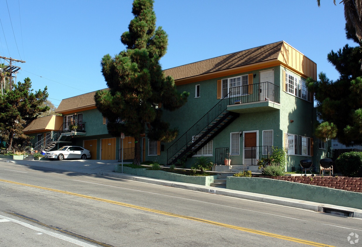 Building Photo - 601-603 W Grand Ave