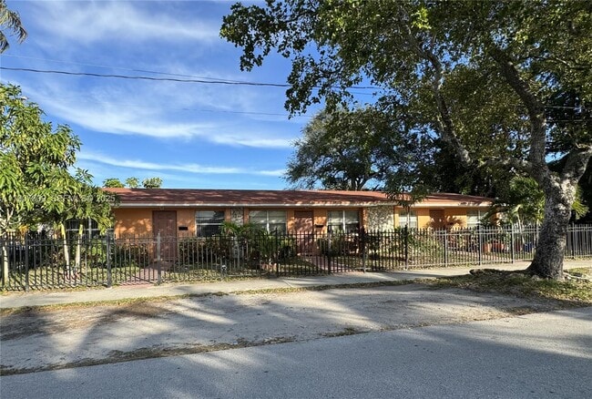 Building Photo - 12735 NE 13th Ave