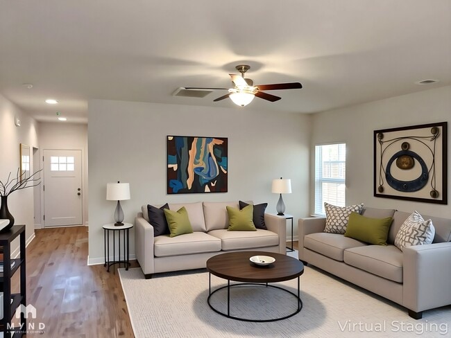 Building Photo - 203 S Skyland Dr