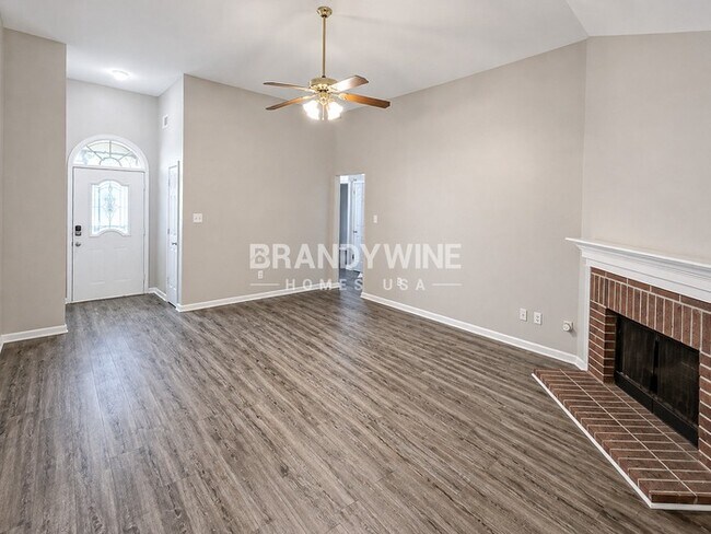 Foto del edificio - 5597 Blackburg Dr