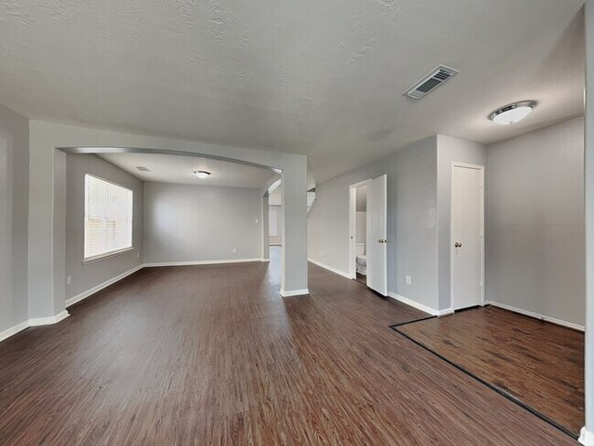 Foto del edificio - 29014 Fox Fountain Ln