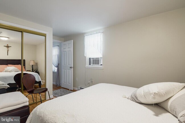 Foto del edificio - 2337 S Alder St