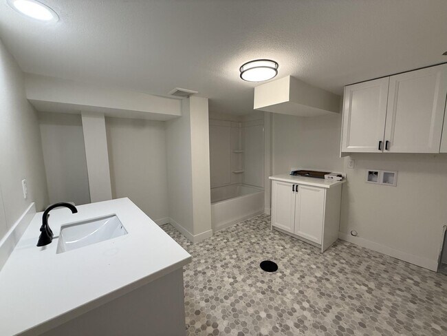 Foto del edificio - 1050 Bluff St NE
