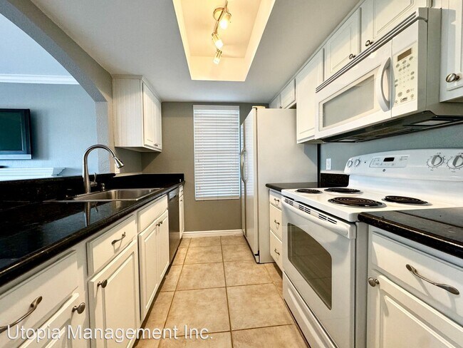 Foto del edificio - 1 br, 1 bath House - 43376 Cook St Unit 34