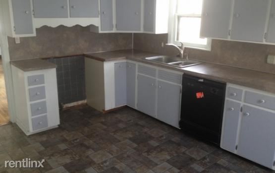 Building Photo - 3015 S Vassar Rd