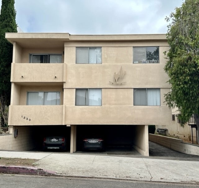 Building Photo - 1330 Centinela Ave