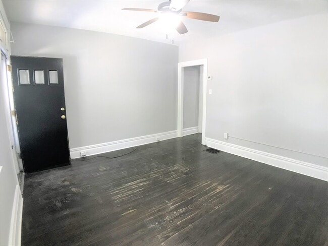 Building Photo - Fantastic Three Bedroom Townhome - small b...