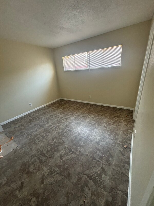 Foto del edificio - 5229 Mountain View Dr