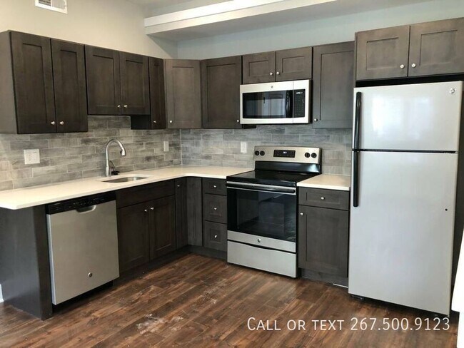 Foto del edificio - 1417 N Franklin St