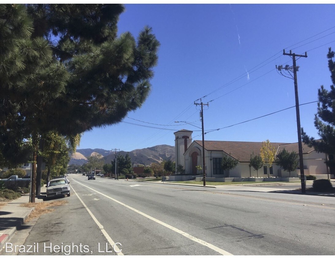 Primary Photo - 572 E Foothill Blvd