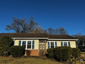 Building Photo - 103 Longstreet Ave