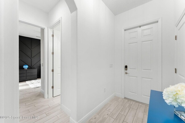 Building Photo - 8048 Gullen Dr
