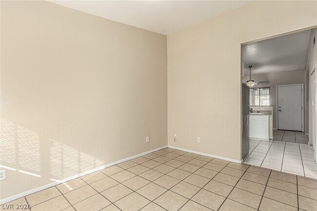 Foto del edificio - 3873 Soda Springs Dr