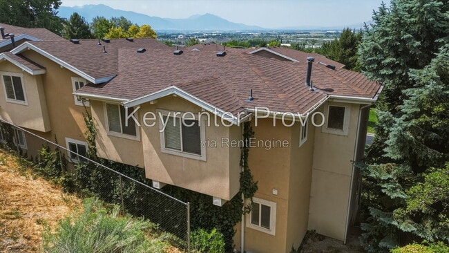 Building Photo - 1285 Alpine Way