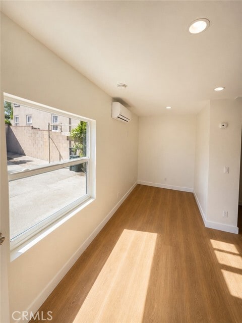 Building Photo - 10822 Hunter Ave