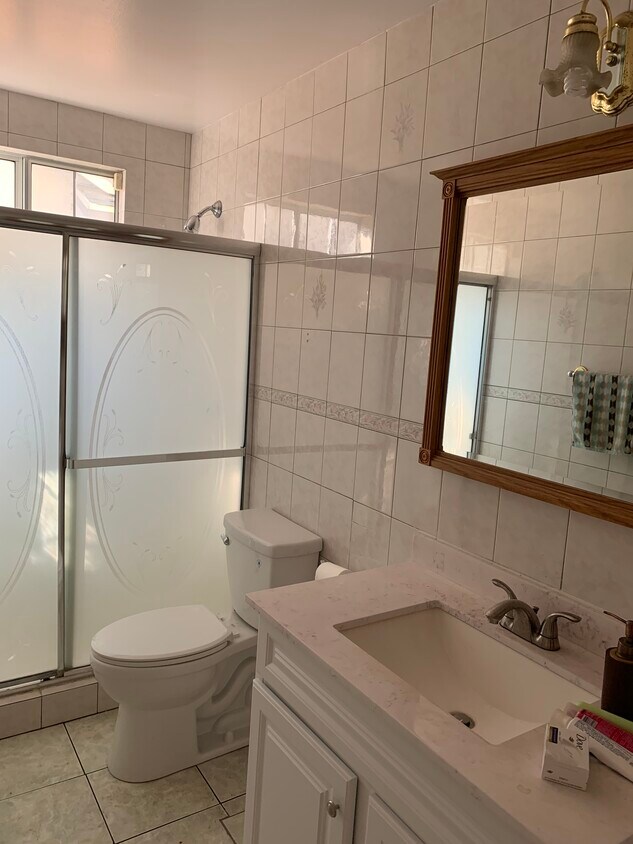 Foto principal - 24719 Island Ave