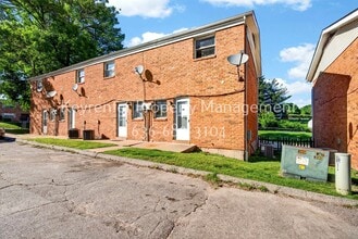 Building Photo - 3313 Droste Rd