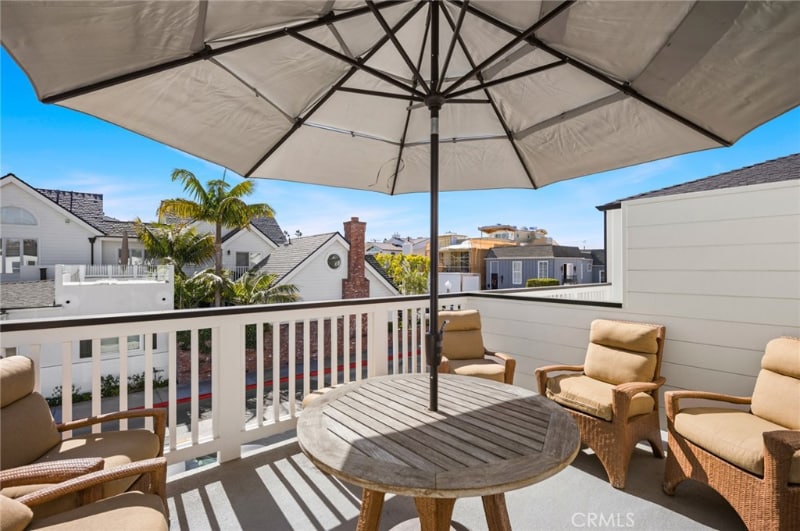 Photo - 300 Coral Ave (Newport Beach, CA)