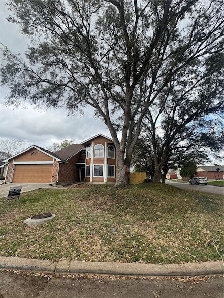 Building Photo - 12710 Skyknoll Ln