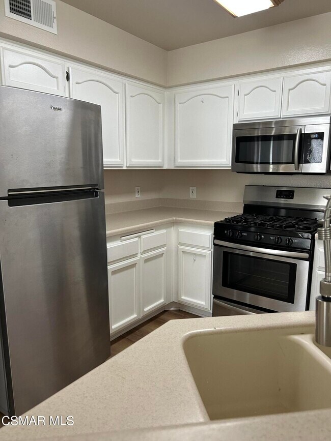 Foto del edificio - 3376 Holly Grove St